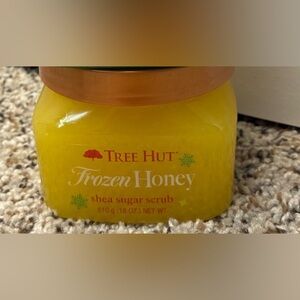 1 new Tree Hut Frozen Honey shea sugar scrub